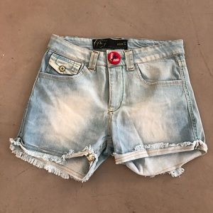 Brand 1937 denim shorts with chic Paris button!!!